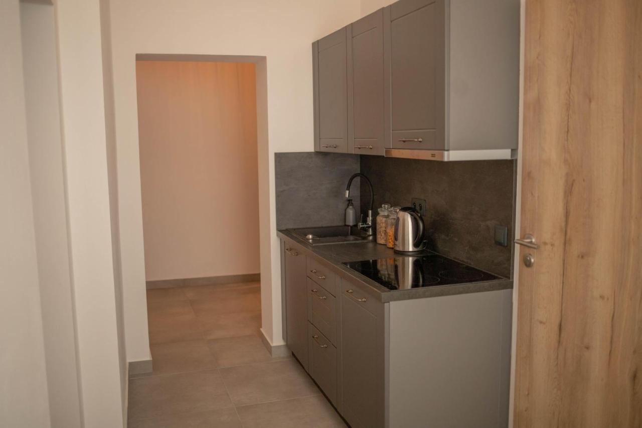 Rezidence Kbely - Free Parking Apartment Praha Bagian luar foto