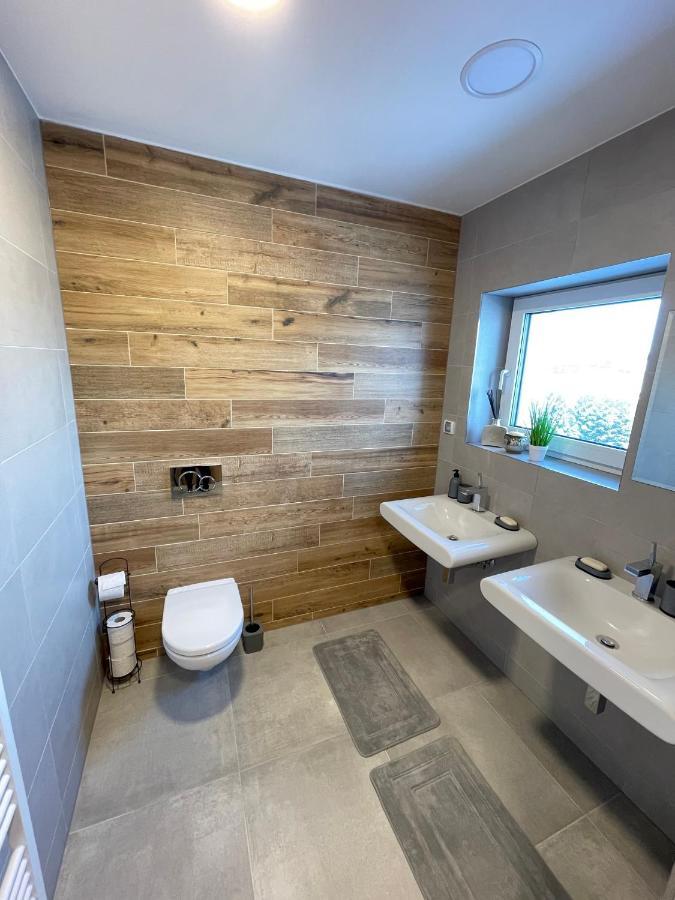 Rezidence Kbely - Free Parking Apartment Praha Bagian luar foto